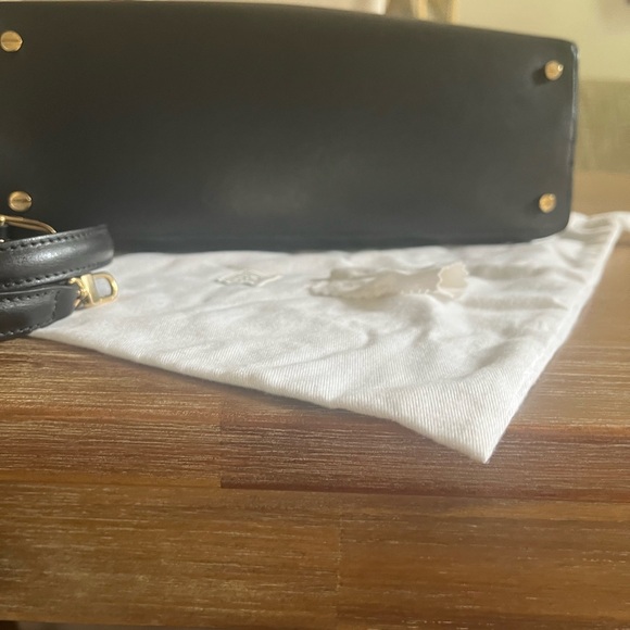 TOTEME Black t-lock - Picture 4 of 13